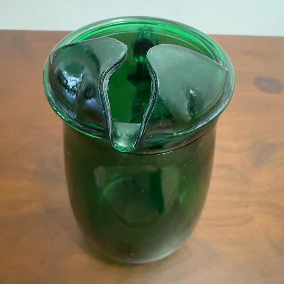 Vintage mid century Emerald Green 8" Glass Pitcher - Picture 6 of 8